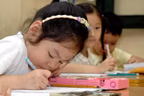 Lớp 2 cũng luyện thi vào trường chuyên THCS