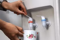 Nước từ cây nóng lạnh có đủ sôi?