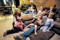 ’Đột nhập’ nơi một ông ở với nhiều bà