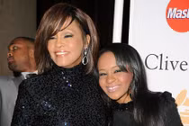 Con gái Whitney Houston sẽ đi cai nghiện