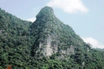 Số phận của những quan tài treo trên vách núi Quan Sơn