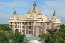 Biệt thự triệu đô của các “sếp bự” ngân hàng VN