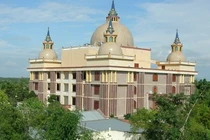 Biệt thự triệu đô của các “sếp bự” ngân hàng VN