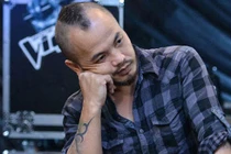 Trần Lập: Anh nào không thích gái, giơ tay?