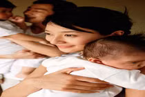 Vợ sinh con, chồng được nghỉ việc