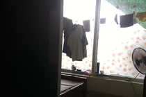 Hình ảnh nhếch nhác tại khu nhà thu nhập thấp