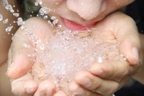 Người bệnh thận uống nước thế nào là đủ?