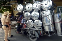 Lái xe ba bánh viện cớ “bố tôi là thương binh”