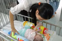 “Bán” con cho chùa lấy niềm tin