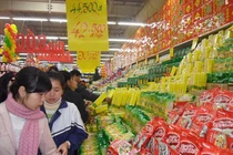 Hà Nội “cháy” mứt Tết