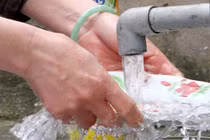 Nước mưa sạch hơn nước giếng khoan?