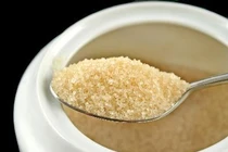 Đường nâu hay đường trắng tốt hơn?