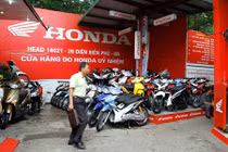 Xe máy hét giá cao vì... ế