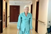 Phục hồi đôi chân nhờ thay khớp gối tại Vinmec