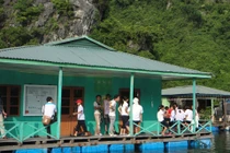 “Lớp học dập dềnh“