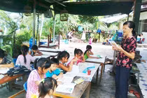 Lớp học bên cái ao bèo cạnh... Phú Mỹ Hưng