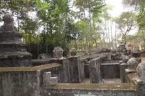 Khu mộ thái giám duy nhất còn lại ở Việt Nam