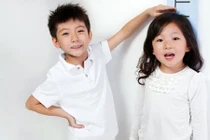 Trẻ mắc bệnh to đầu chi vì thực phẩm 'xách tay'