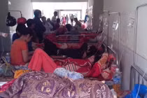 Ngộ độc thực phẩm 150 người nhập viện