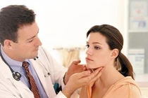 Điều trị ung thư tuyến giáp thế nào?