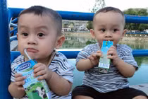 Chọn sữa cho bé suy dinh dưỡng