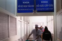 TP.HCM: Thai phụ bị chồng chém rớt con ra ngoài