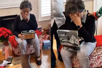 Chồng qua đời 7 tháng, vợ bật khóc ngay khi mở hộp quà của cháu gái