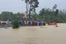 Đã tìm thấy thi thể sản phụ bị nước lũ cuốn trôi tại Huế