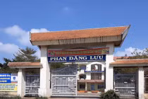 Học sinh cấp III cho vay nặng lãi trong trường: Thầy giáo chịu trách nhiệm gì? 