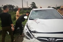 Ô tô kéo lê xe máy, 2 cô giáo tử vong: Tài xế là ai?