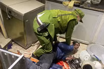 Nghệ sĩ Vũ Mạnh Dũng bị anh vợ ngáo đá dùng dao sát hại tại nhà riêng 