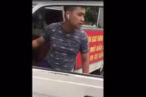 Vụ mặc quần đùi áo cộc đi xe cảnh sát bắt hàng rong: Điều chuyển công tác