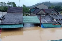 Nhiều địa phương ngập nặng: Thủy điện Nghệ An xả lũ có đúng quy trình?