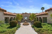 Biệt thự xa xỉ hơn 21 triệu USD của con gái tỷ phú Mỹ