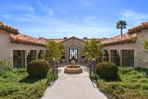 Biệt thự xa xỉ hơn 21 triệu USD của con gái tỷ phú Mỹ