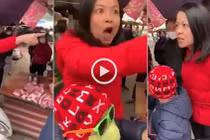 Video: Vào chợ không đeo khẩu trang, bị nhắc nhở người phụ nữ chửi mọi người