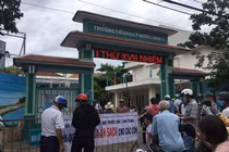 Tiểu học Phước Long 1 bớt xén suất ăn: Điểm mặt loạt trường “ăn bẩn“