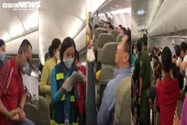 Hành khách mắng xối xả TVHK: Đề xuất cấm bay hai người