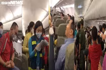 Hành khách mắng xối xả TVHK: Đề xuất cấm bay hai người