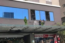 Nguyên nhân bé gái rơi từ tầng 25 chung cư Star Tower Hà Nội