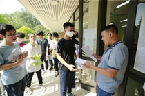 Gần 89.000 học sinh Hà Nội thi vào lớp 10: Nhiều phụ huynh lo đến mất ngủ