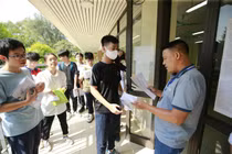 Gần 89.000 học sinh Hà Nội thi vào lớp 10: Nhiều phụ huynh lo đến mất ngủ