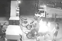 Công an triệu tập nhóm thanh niên "nghịch dại" vào cây xăng hút thuốc