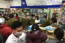 Bán khẩu trang không để bảng giá, một quầy thuốc bị phạt