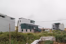 Hàng nghìn hộ dân Hà Nội sống cảnh không điện, không nước suốt 10 năm