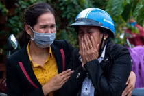 22 cán bộ, chiến sĩ mất tích ở Hướng Hóa: Người nhà bùi ngùi đón các anh về!