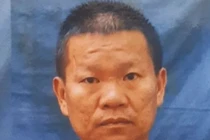 Bé gái bị hàng xóm cưỡng bức rồi cho 2.000 đồng để bịt miệng