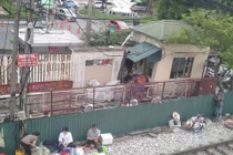 Nhân viên gác tàu "biến" hành lang đường sắt thành nơi trông giữ xe thu tiền