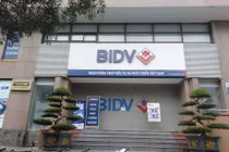 Truy bắt 2 đối tượng nổ súng cướp ngân hàng BIDV ở Hà Nội