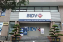 Truy bắt 2 đối tượng nổ súng cướp ngân hàng BIDV ở Hà Nội